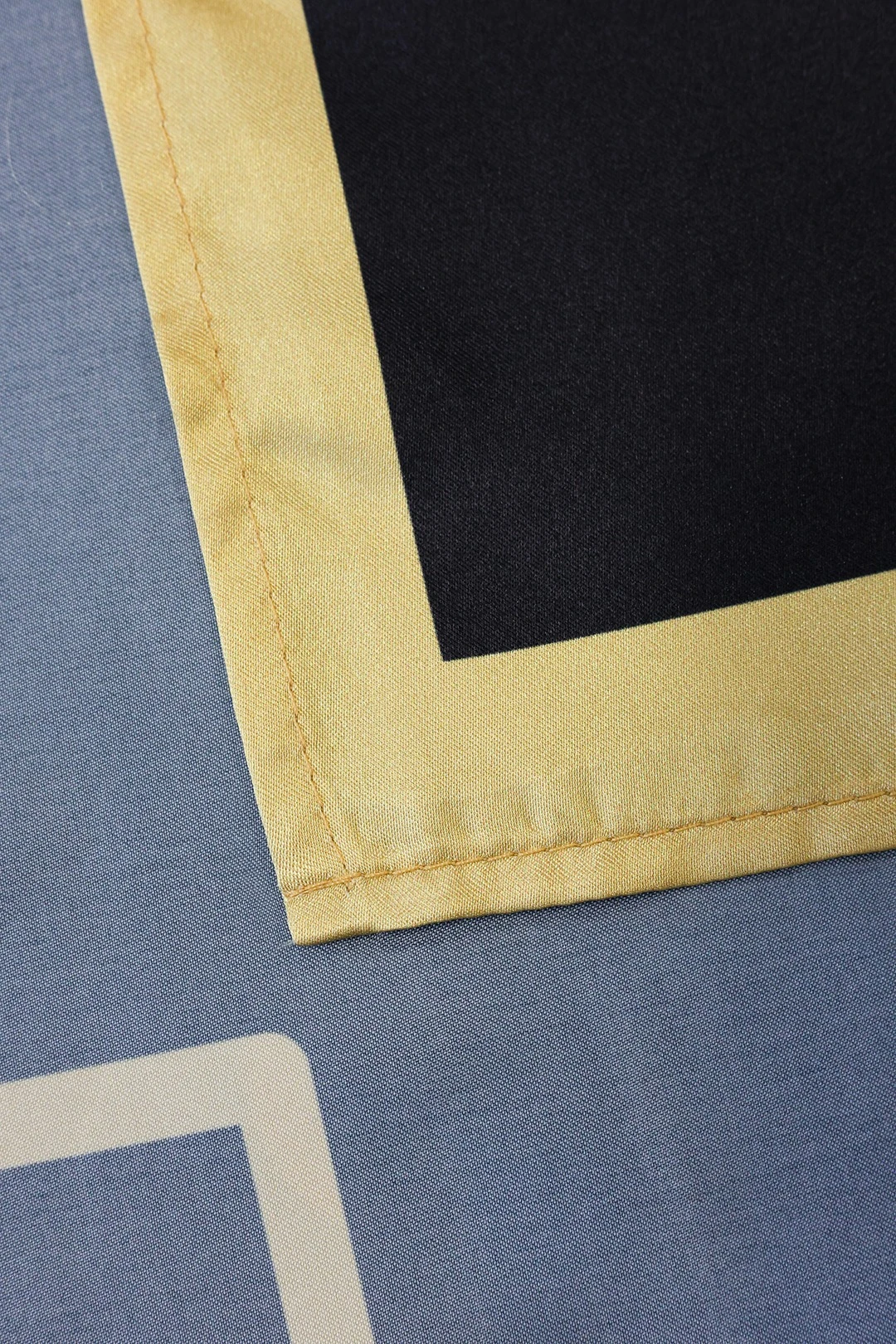 Скатерть прямоугольная 135х180 см, с полной запечаткой (полиэстер) "Lily"#3