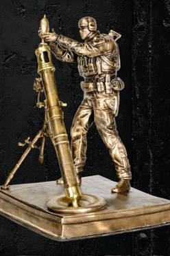 Купить коллекционную фигурку из латуни "Миномётчик"