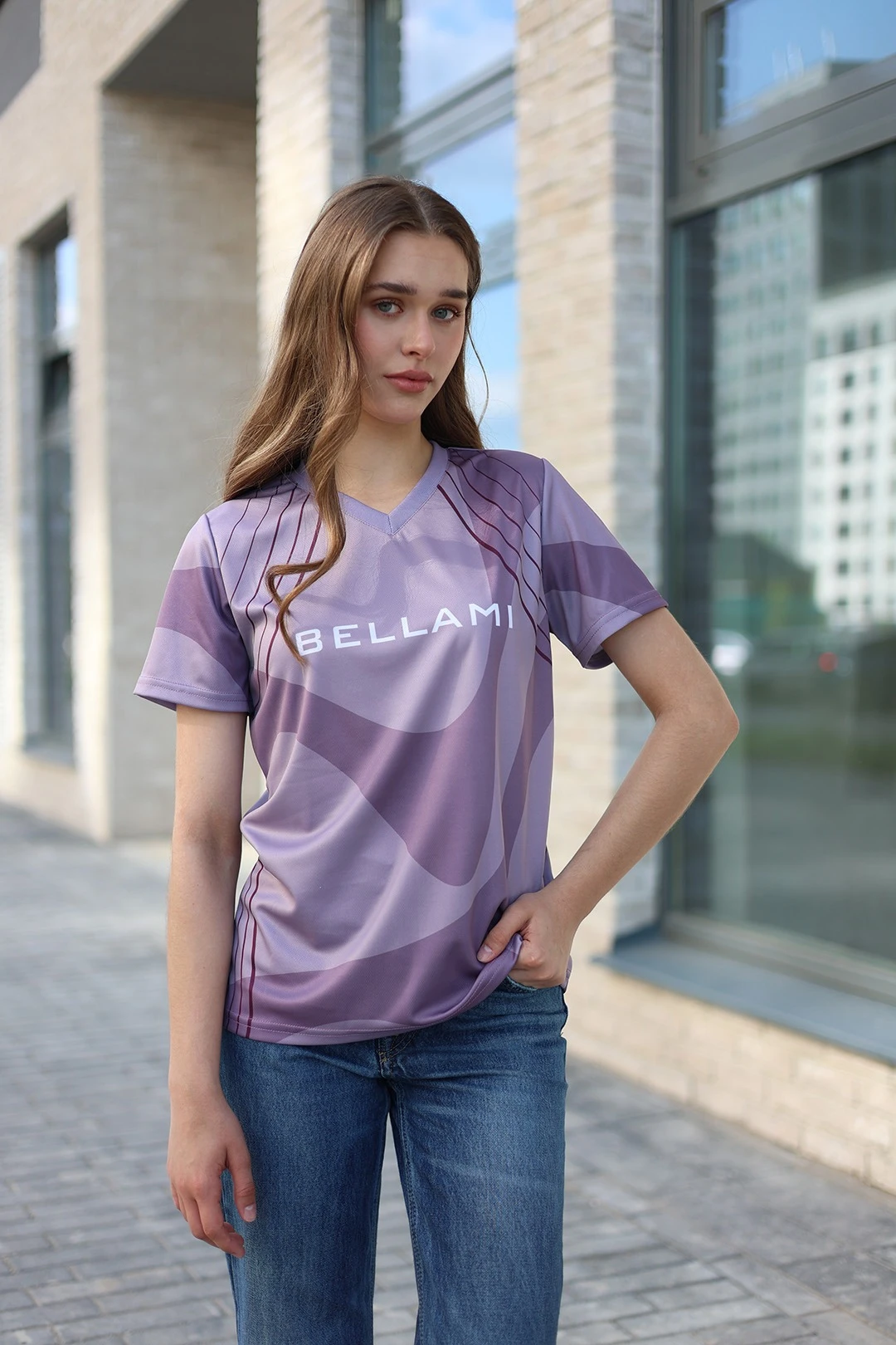 Футболка Гэлэкси V-ворот женская из примы с полной запечаткой "Bellami"#1