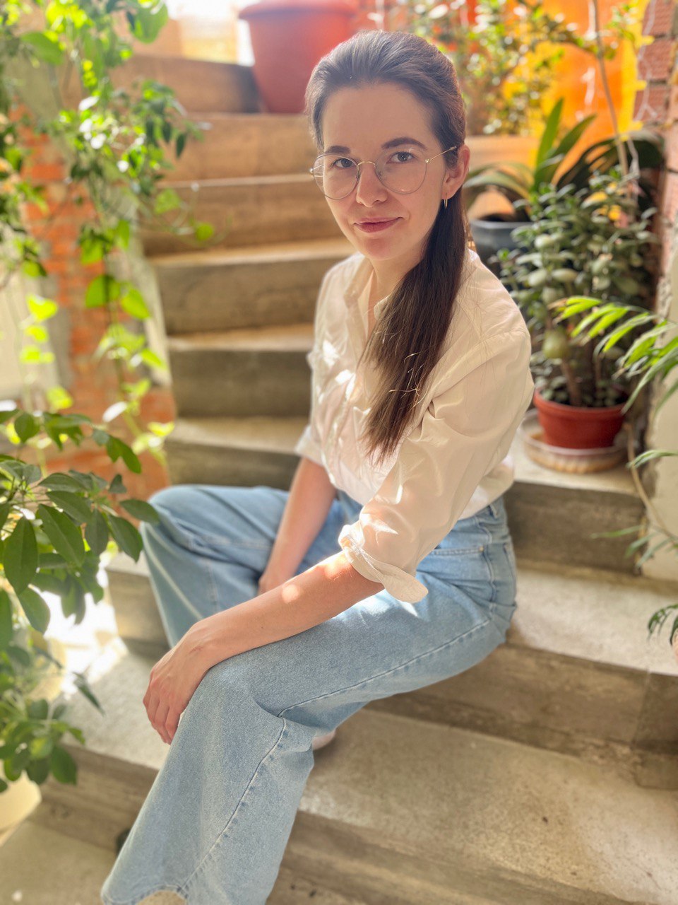 Профессиональный дизайнер интерьеров («художник» по интерьерам» ей нравится больше) с опытом работы более 15 лет.
Владеет 3D – моделированием.
Начала работать со смолой, когда в России о ней почти никто не знал (не берём в расчёт полы из эпоксидной смолы) Профессиональный дизайнер интерьеров («художник» по интерьерам» ей нравится больше) с опытом работы более 15 лет.
Владеет 3D – моделированием.
Начала работать со смолой, когда в России о ней почти никто не знал (не берём в расчёт полы из эпоксидной смолы)