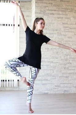 Купить комплект Сандей футболка хб + леггинсы "Черная геометрия"