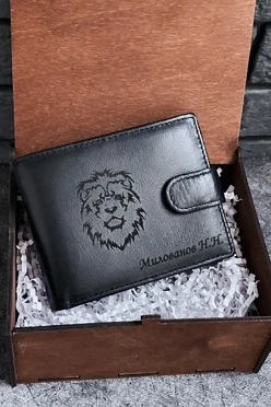 Кошелек мужской из натуральной гладкой кожи с гравировкой#1