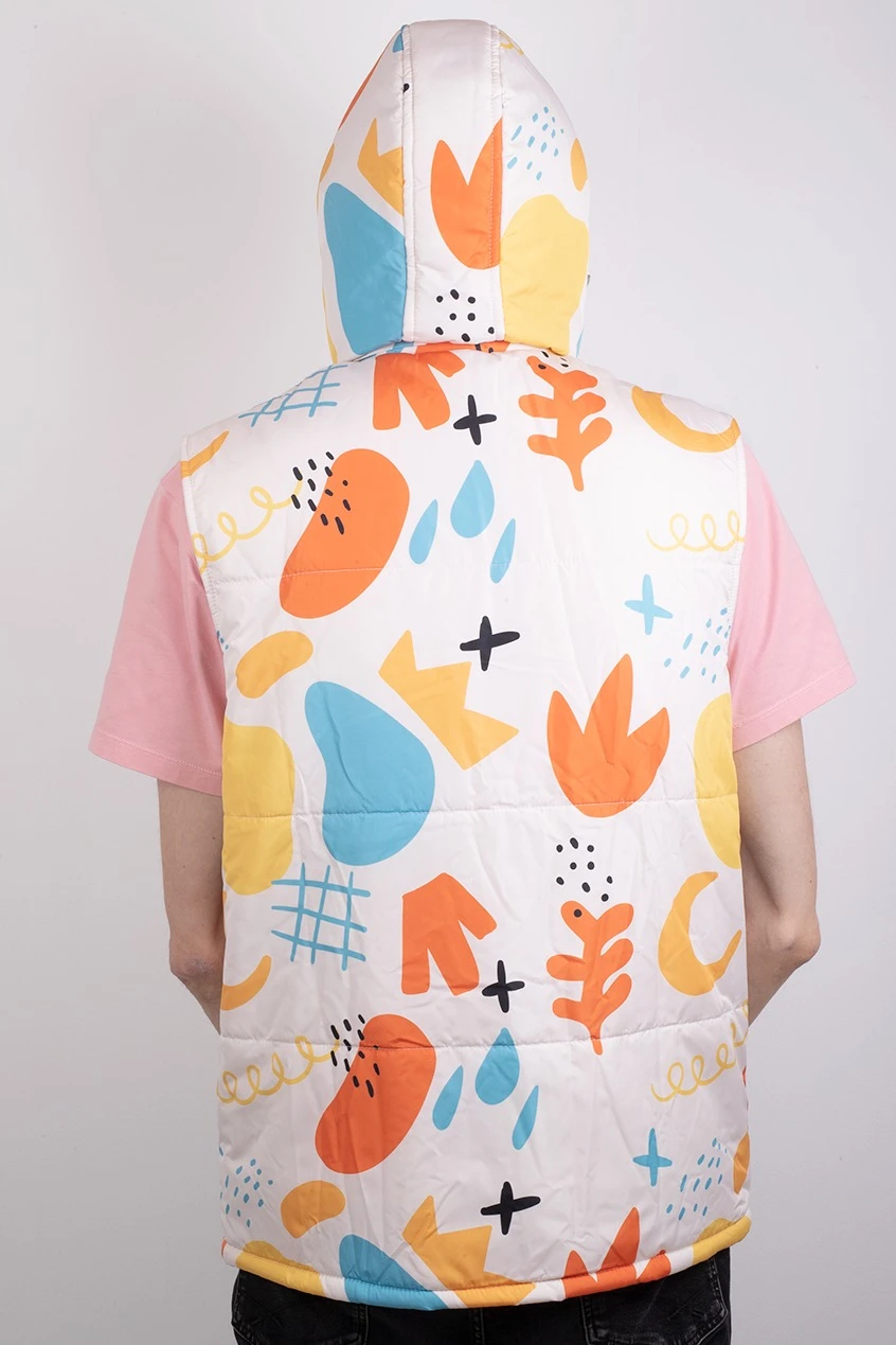 Жилет Диего на синтепоне с капюшоном унисекс, с полной запечаткой "Сrowns"#1