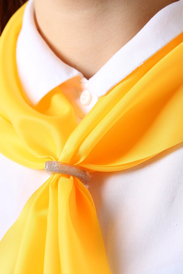 Косынка Лолла из шелка расцвечивания 60х60х90 см, однотонная желтая#1 Косынка Лолла из шелка расцвечивания 60х60х90 см, однотонная желтая#1