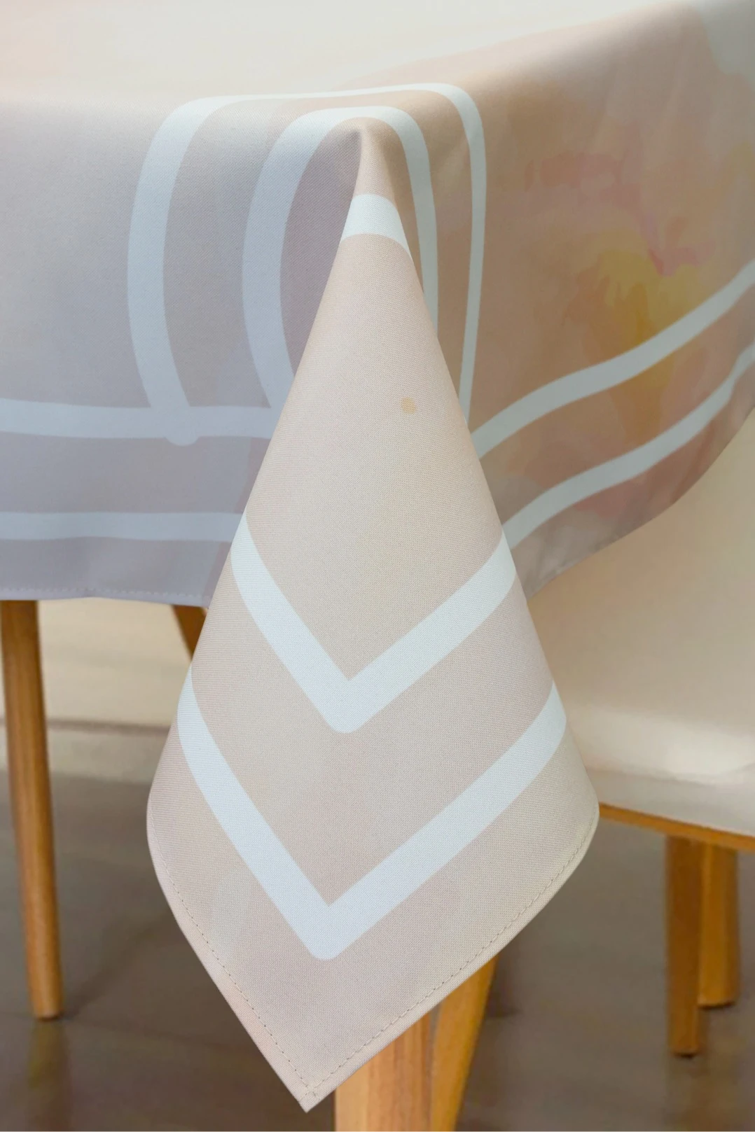 Купить скатерть квадратную 135х135 см, с полной запечаткой (полиэстер) "Latte"