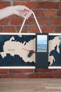 Часы из дерева "От Волги до Енисея"