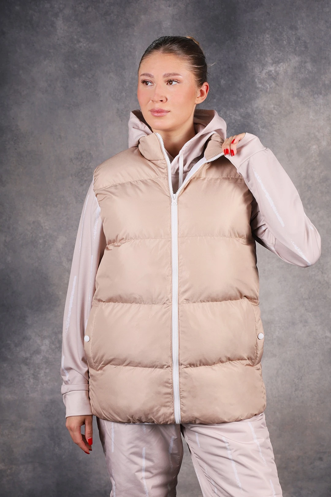 Жилет Морган Лайт с подкладом из лебяжьего пуха унисекс, с полной запечаткой "Летний" Жилет Морган Лайт с подкладом из лебяжьего пуха унисекс, с полной запечаткой "Летний"