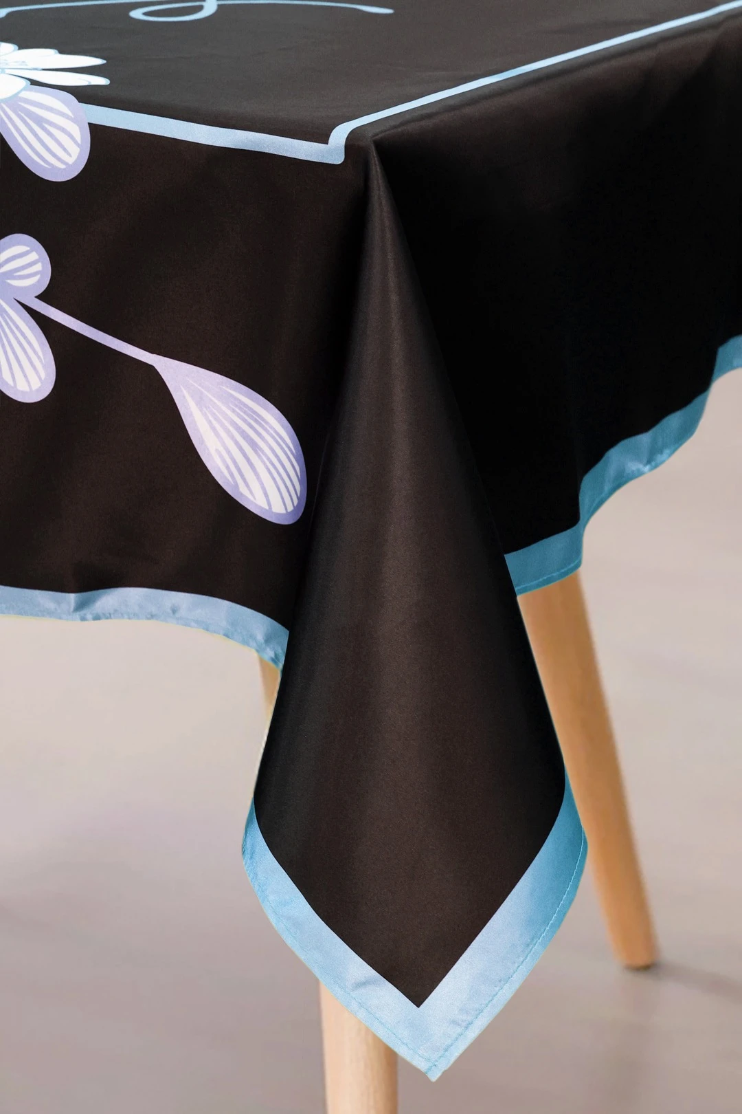 Скатерть прямоугольная 120х200 см, с полной запечаткой (полиэстер) "Floral minimalism"#2