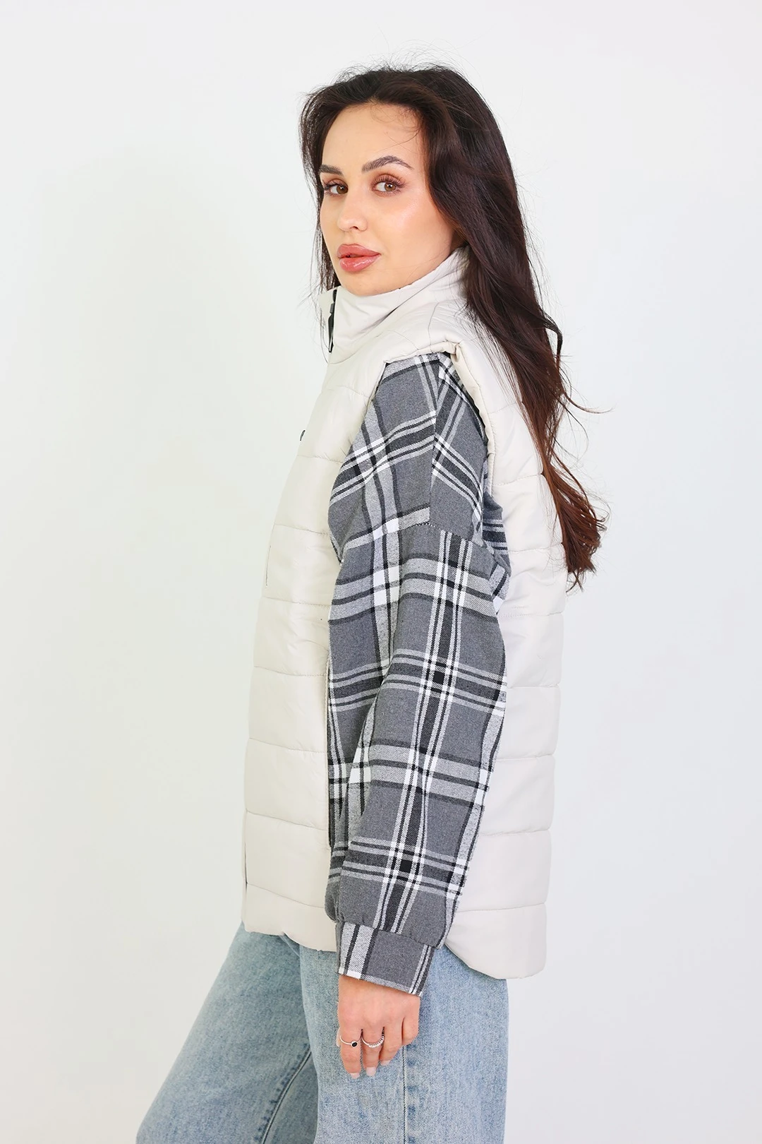 Жилет Эмбер на синтепоне со стежкой унисекс, однотонный бежевый#2