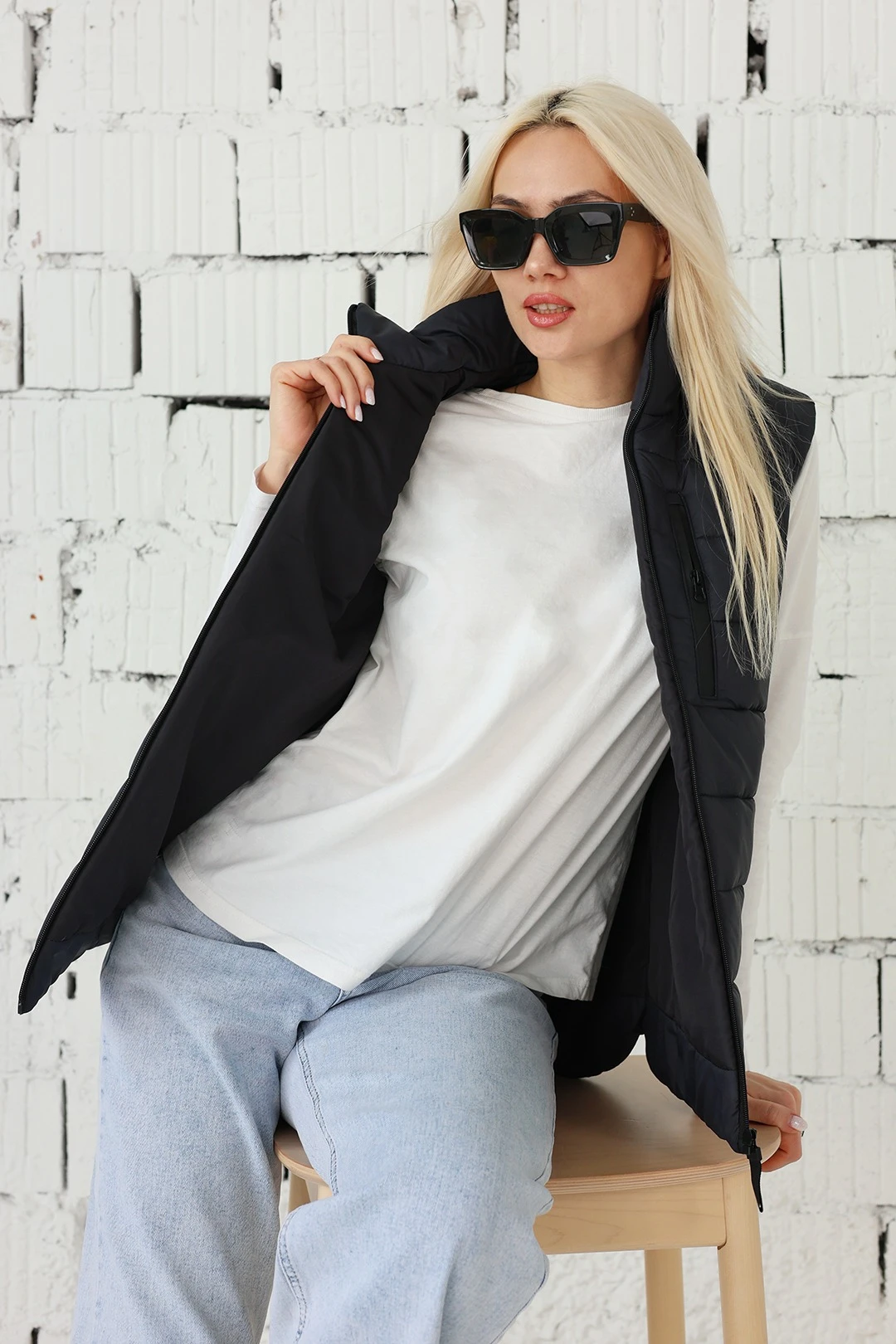 Жилет Эмбер на синтепоне со стежкой унисекс, однотонный черный#3