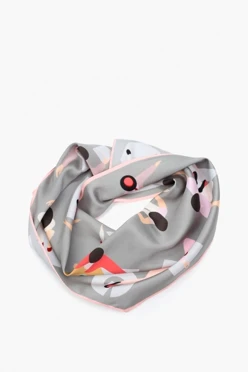 Купить косынку Шарлотта 65х65х95 см, с полной запечаткой "People"