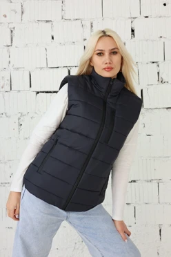 Купить жилет Эмбер на синтепоне со стежкой унисекс, однотонный черный