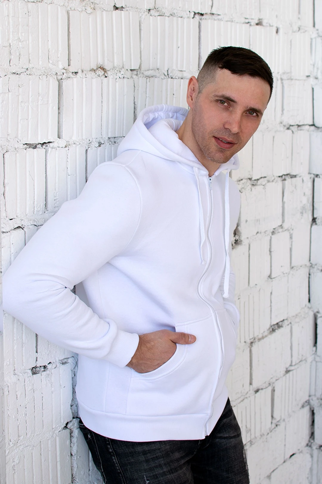 Купить толстовку белую Рик унисекс, белую