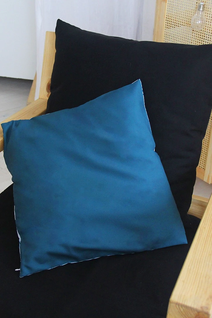 Подушка 50х50 см, с принтом "Lapis lazuli"#1 Подушка 50х50 см, с принтом "Lapis lazuli"#1