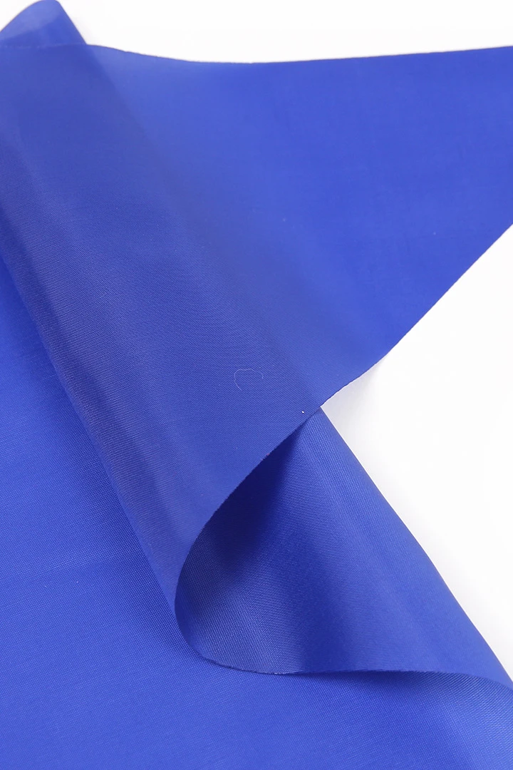 Косынка Лолла из шелка расцвечивания 60х60х90 см, однотонная синяя#7