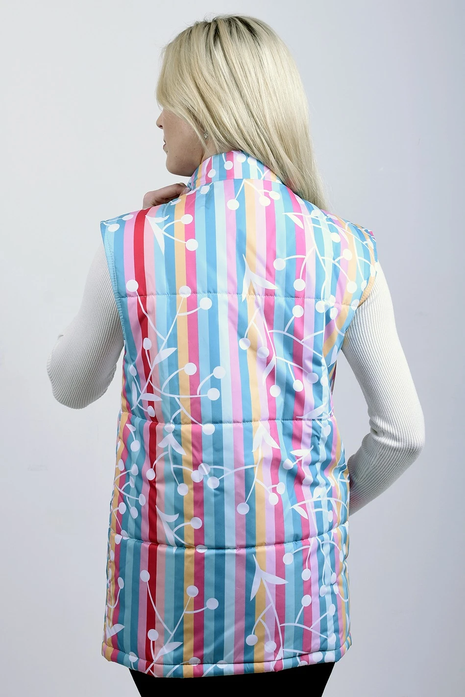 Жилет Портер на синтепоне со стежкой унисекс, с полной запечаткой "Flower"#1 Жилет Портер на синтепоне со стежкой унисекс, с полной запечаткой "Flower"#1