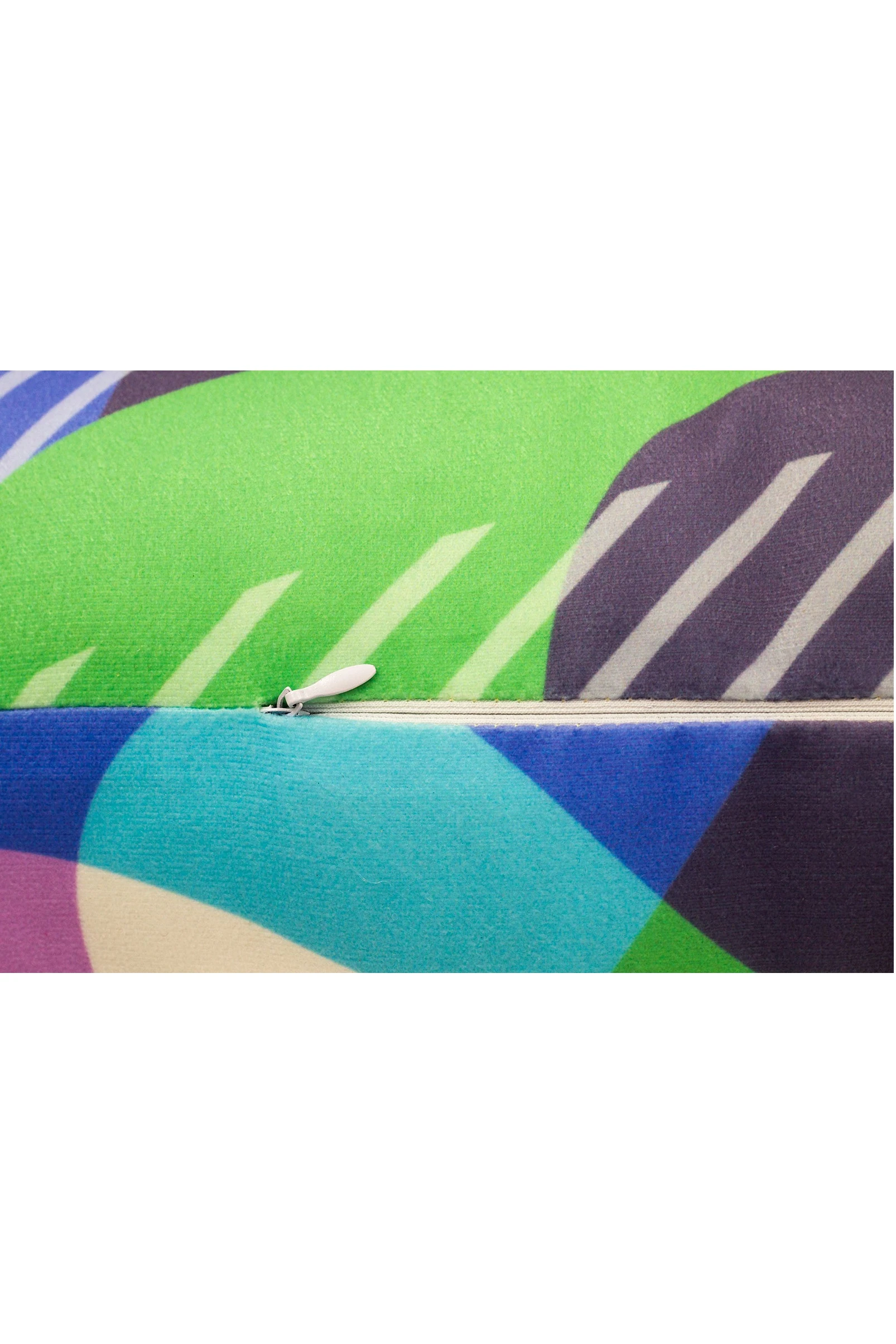 Подушка-валик 20х65 см, с принтом "Jungle"#1 Подушка-валик 20х65 см, с принтом "Jungle"#1