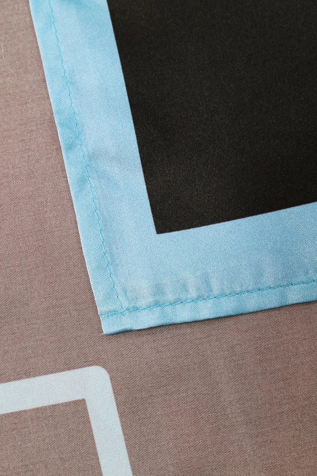 Скатерть прямоугольная 120х200 см, с полной запечаткой (полиэстер) "Floral minimalism"#1