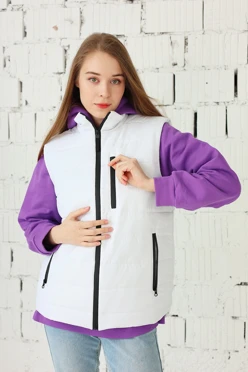 Купить жилет Эмбер на синтепоне со стежкой унисекс, однотонный белый