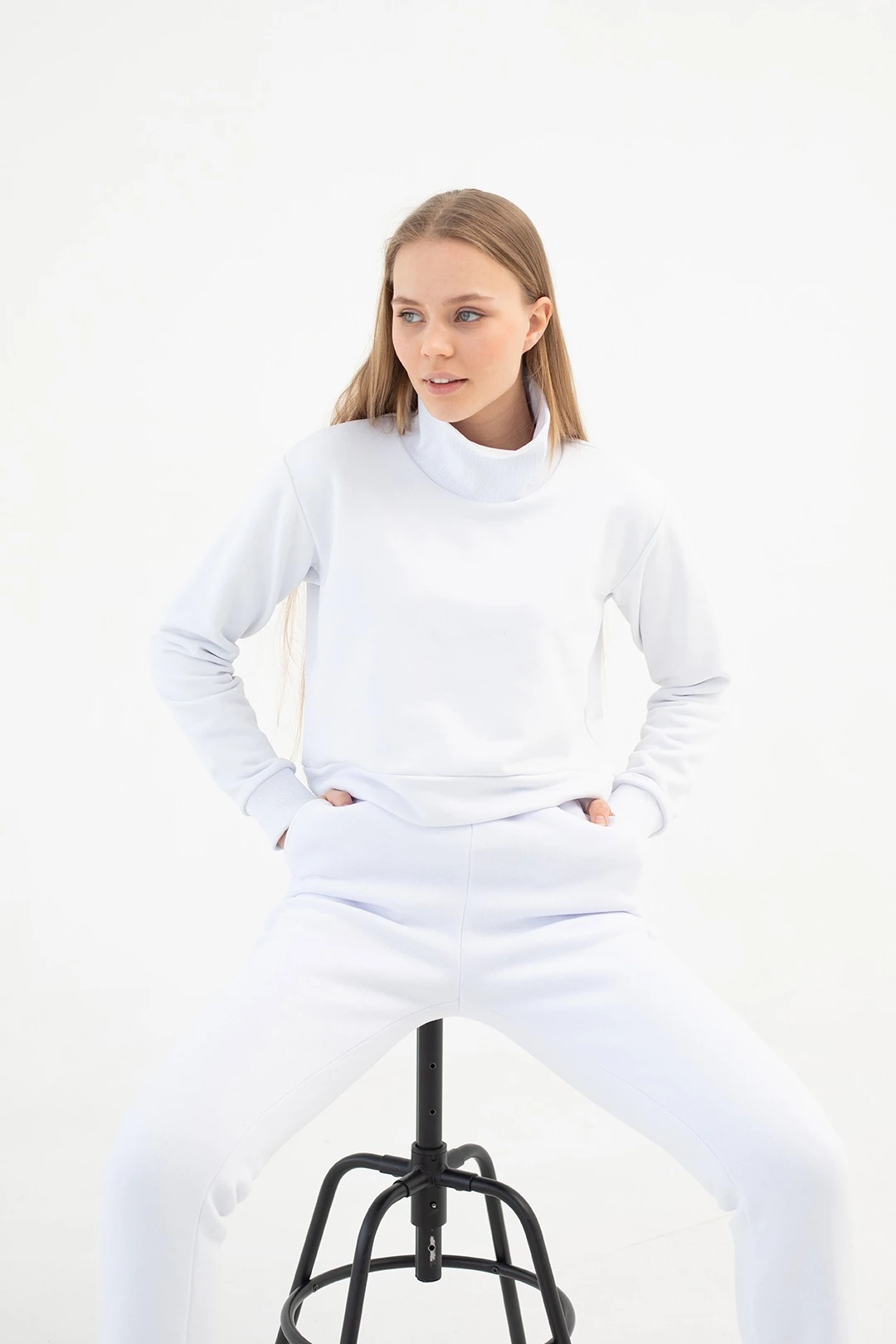 Брюки Хит из футера с начесом женские, однотонные белые#1