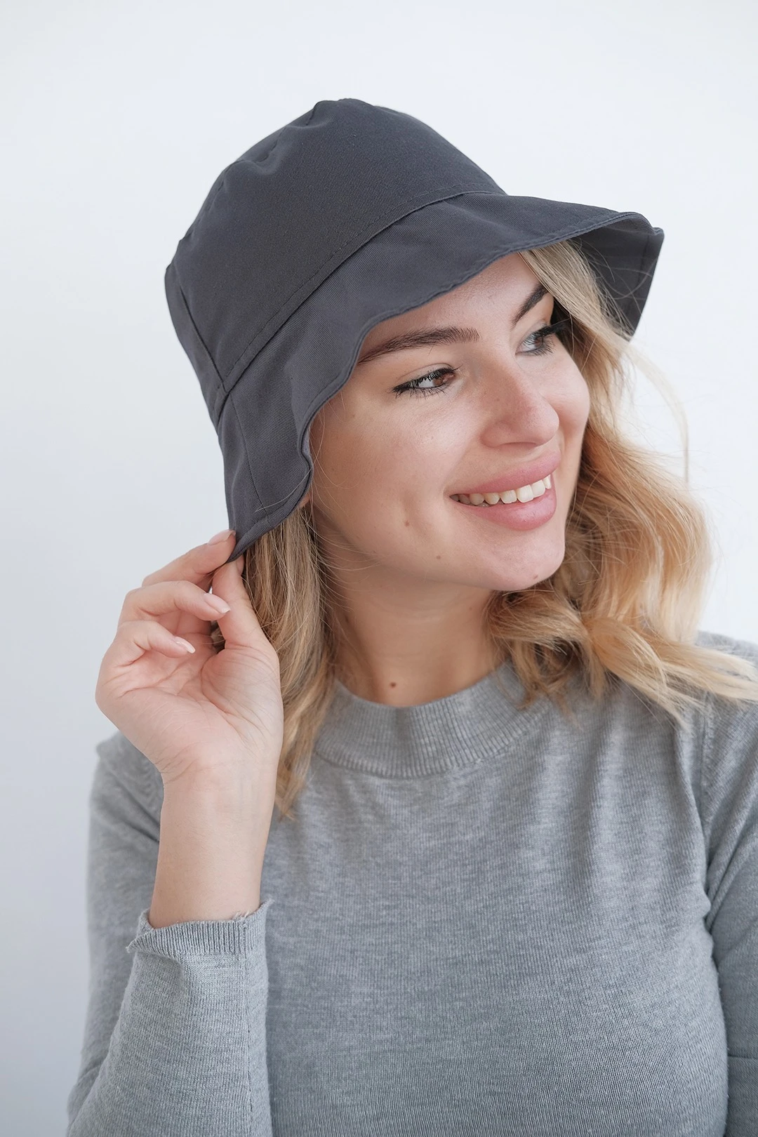 Купить панаму однотонную (грета) Купить панаму однотонную (грета)