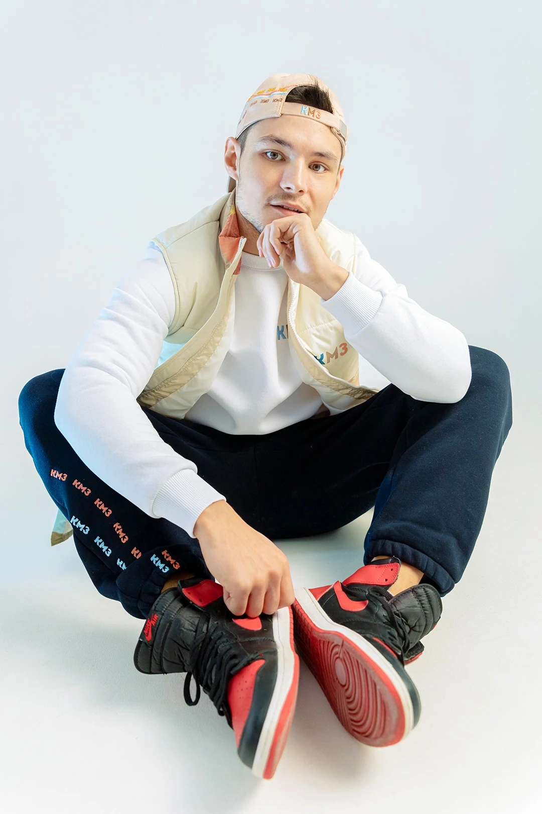 Свитшот Тревис из футера унисекс, однотонная "KMZ"#1