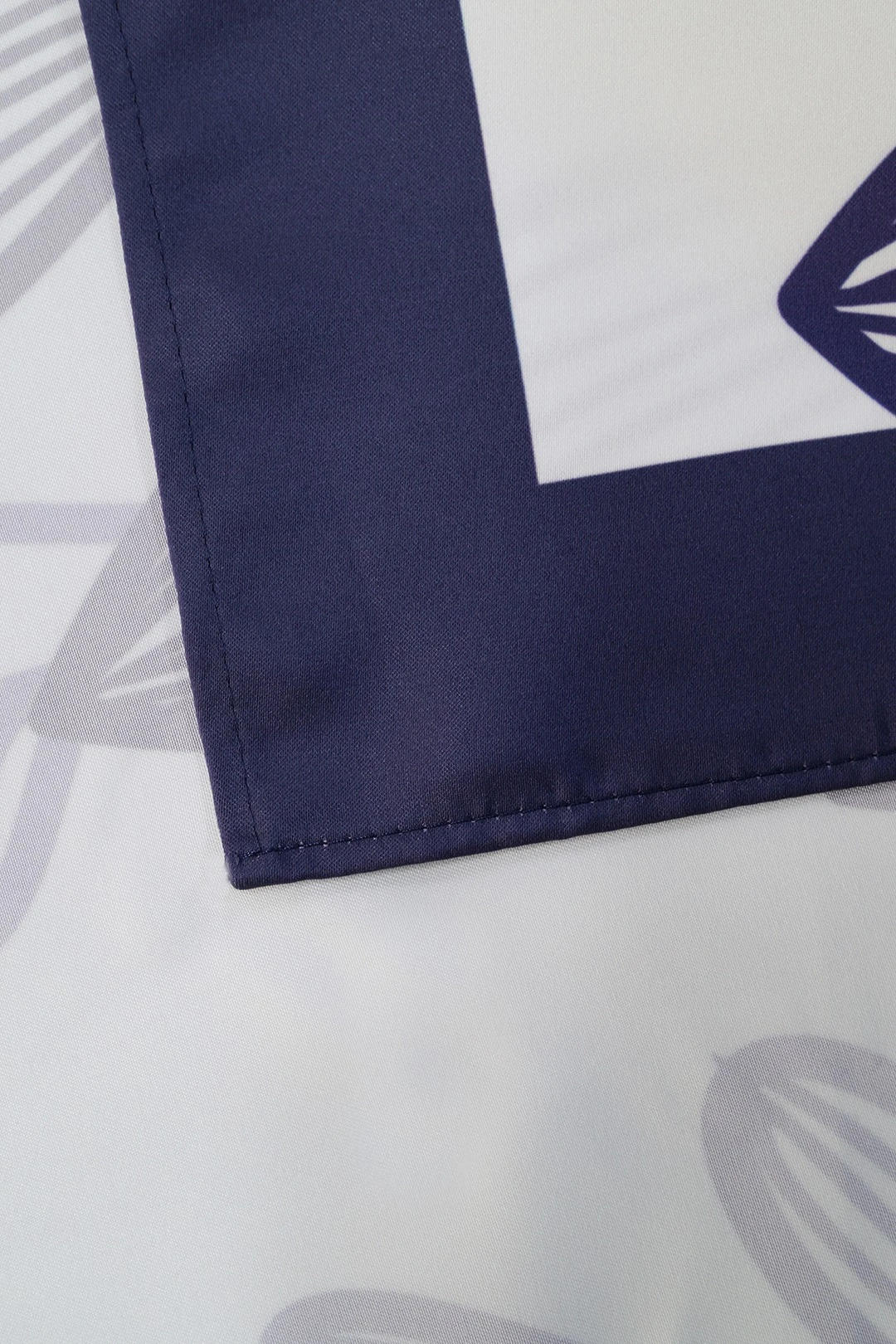 Скатерть прямоугольная 130х200 см, с полной запечаткой (полиэстер) "Purple trim"#1