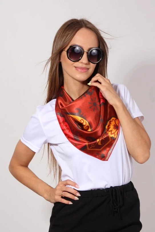 Платок Шанель 70х70 см, с полной запечаткой#1