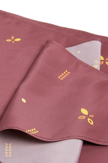 Косынка треугольная с печатью 60х60х90 см с полной запечаткой "Autumn" Косынка треугольная с печатью 60х60х90 см с полной запечаткой "Autumn"