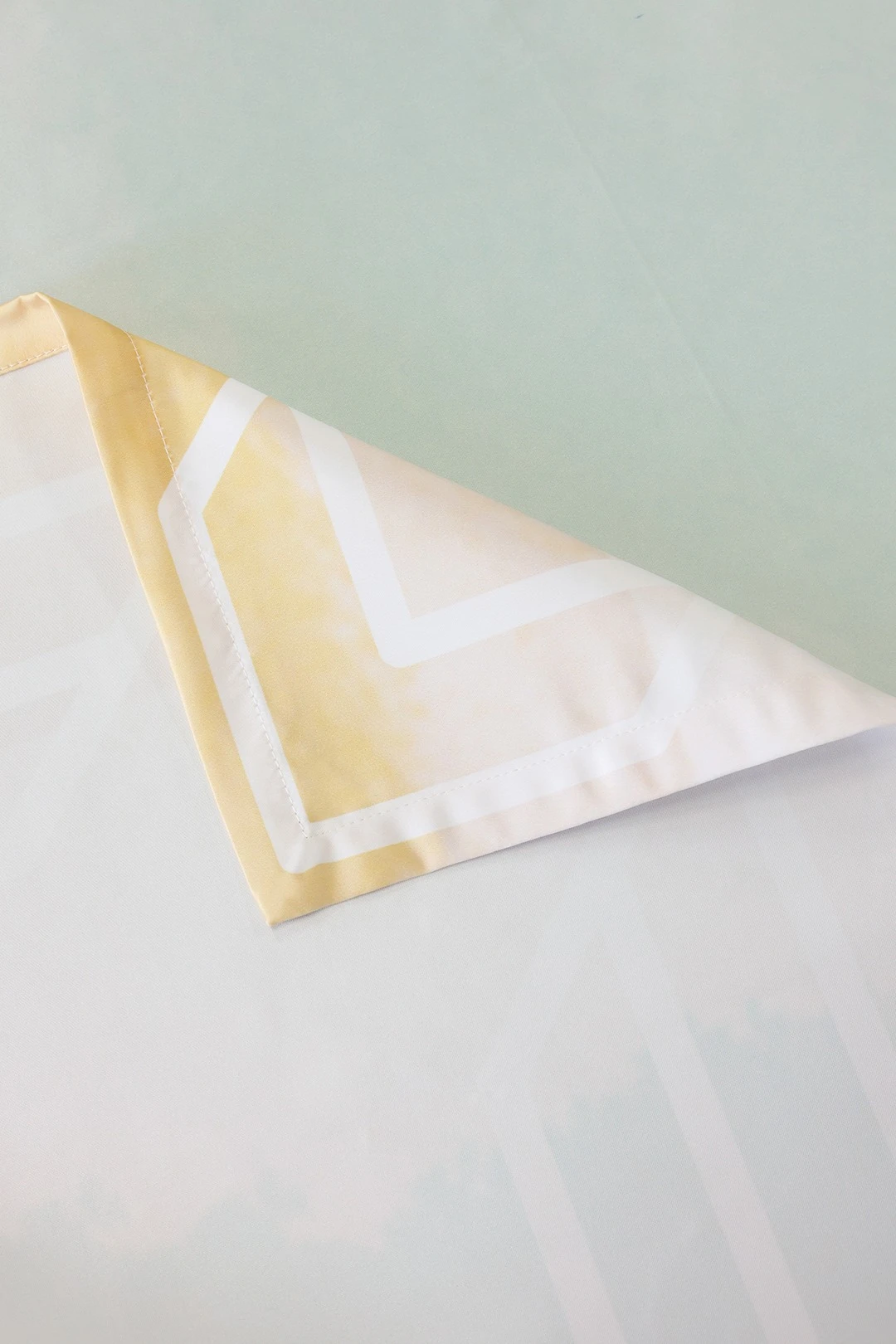 Скатерть квадратная 135х135 см, с полной запечаткой (полиэстер) "Vanilla"#2 Скатерть квадратная 135х135 см, с полной запечаткой (полиэстер) "Vanilla"#2