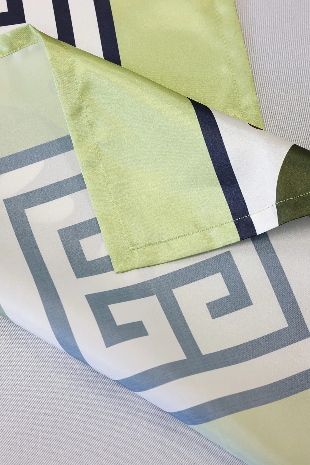 Купить раннер прямоугольный 40х150 см, с полной запечаткой "Chamomile" Купить раннер прямоугольный 40х150 см, с полной запечаткой "Chamomile"